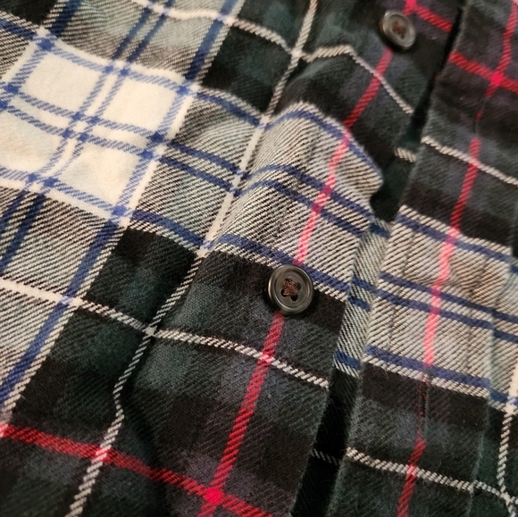 Lands End plaid flannel - Picture 2 of 3